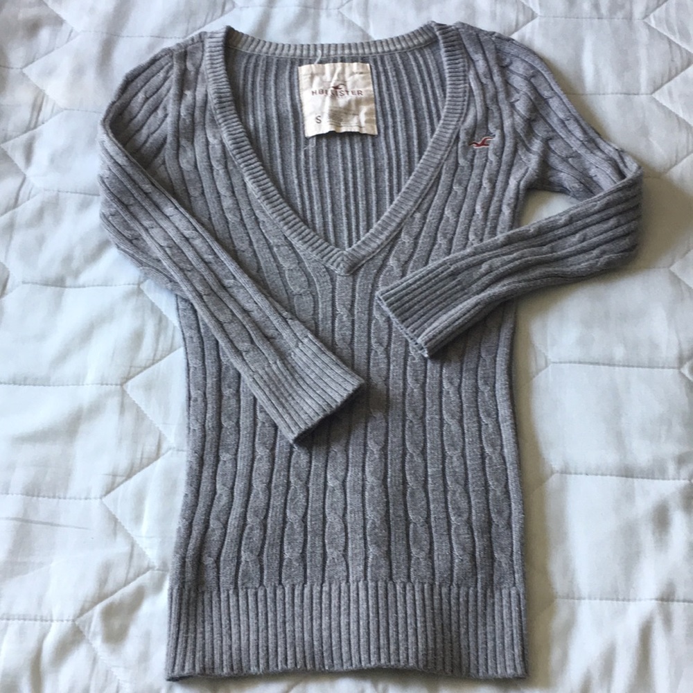 Hollister sweater